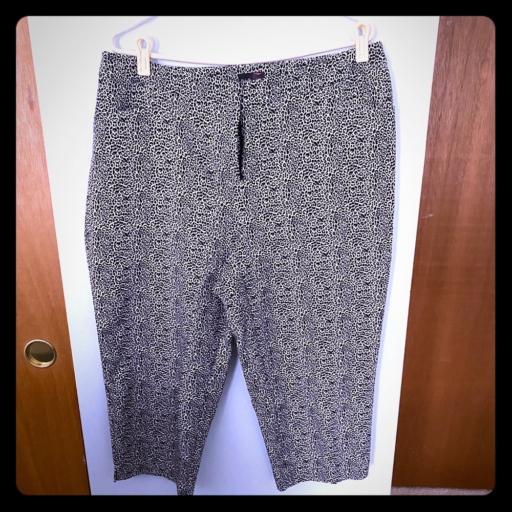 Rafaella cheetah print capris